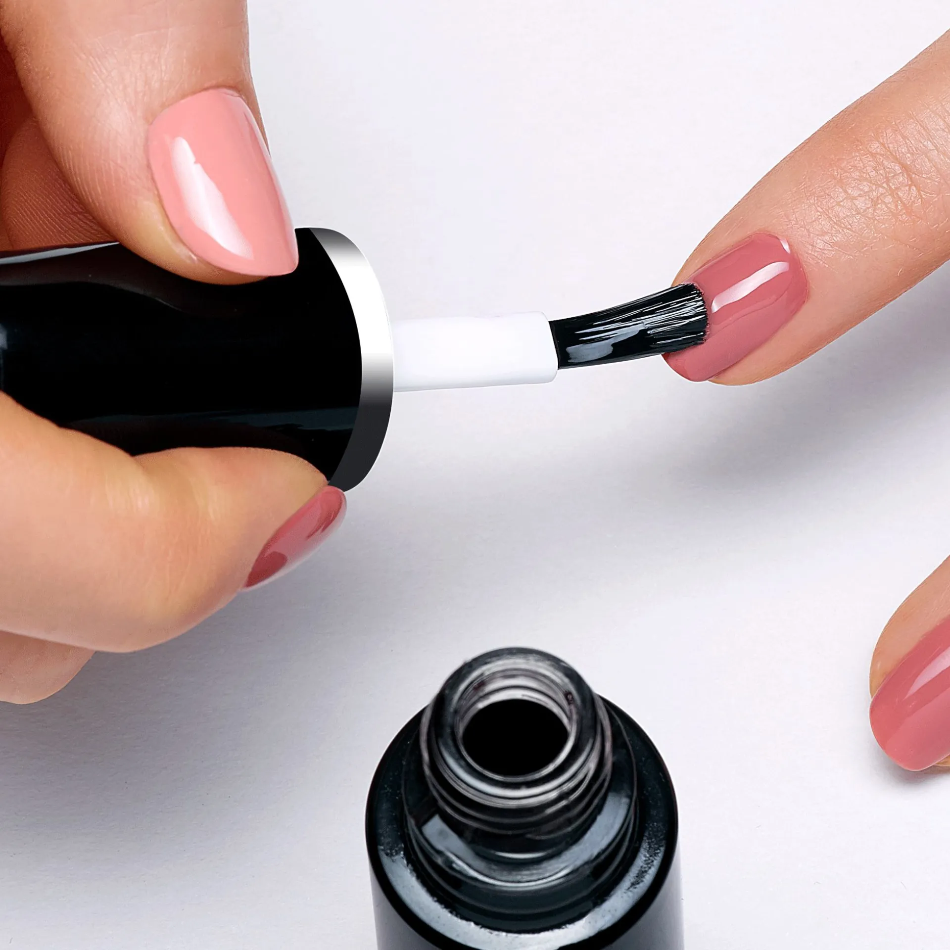 Żelowy lakier nawierzchniowy The ONE Ultimate 8 ml