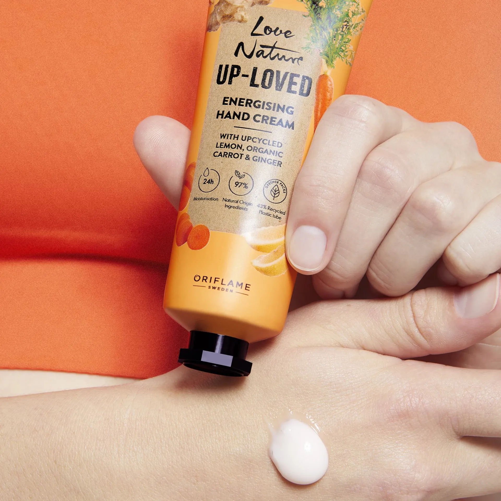 Energetyzujący krem do rąk Love Nature Up-Loved z cytryną z upcyklingu, organiczną marchwią i imbirem 75 ml
