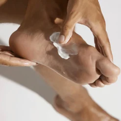 Intensywnie nawilżająca maska do stóp Feet Up Expert 100 ml