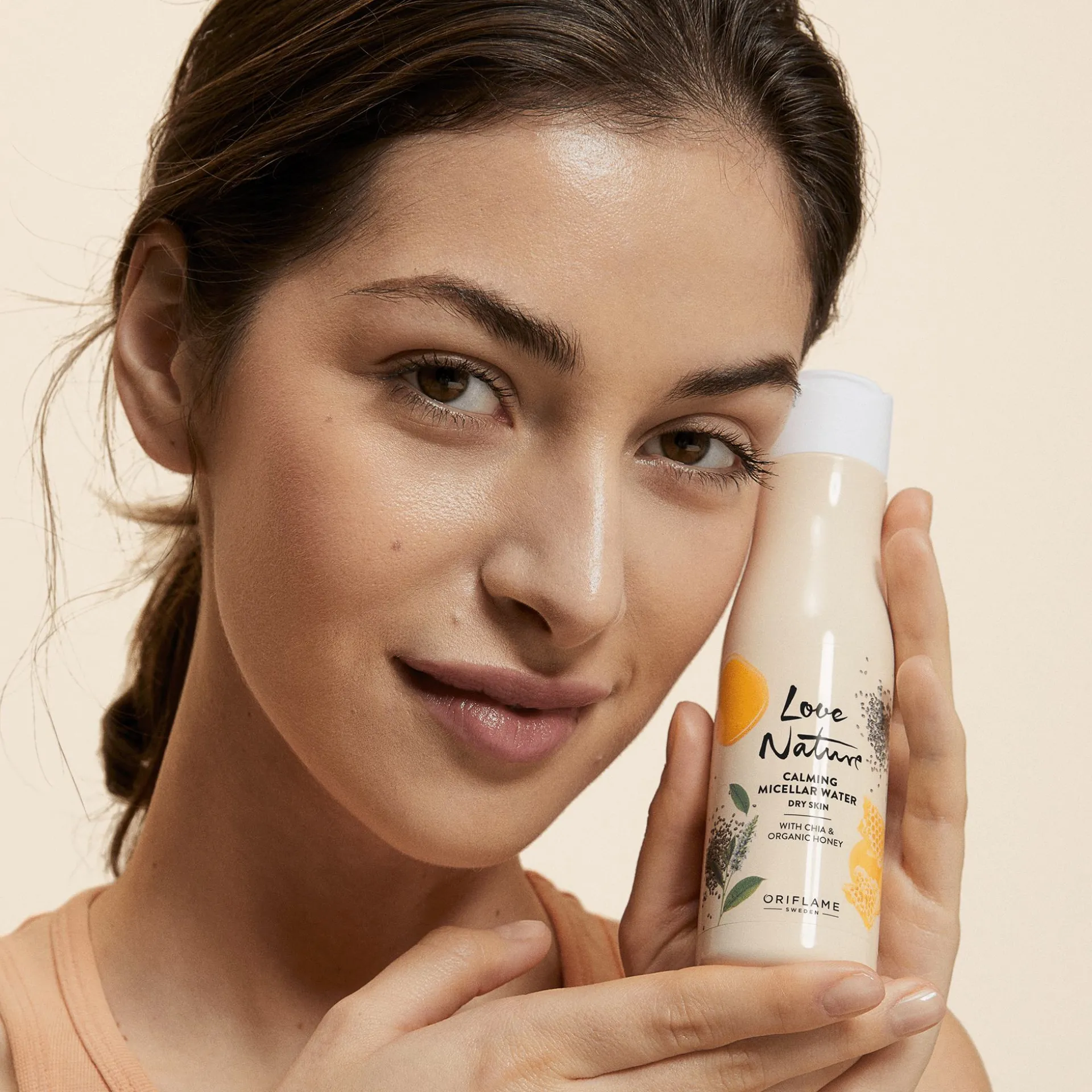 Kojący płyn micelarny Love Nature z chia i organicznym miodem 150 ml