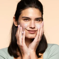 Kostka oczyszczająca z glinką 3 w 1 Pure Skin 75 g