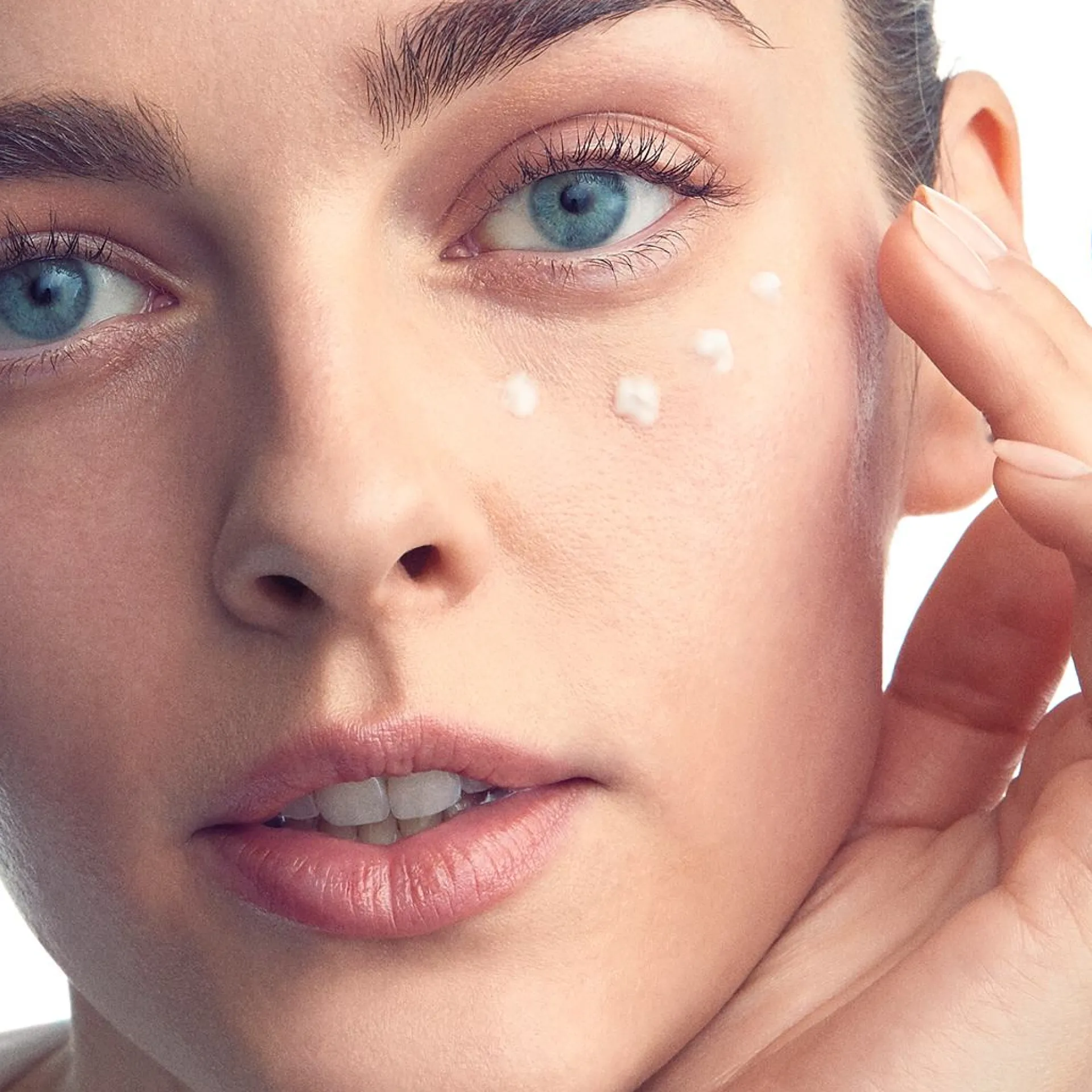 Krem pod oczy NovAge Skinrelief 15 ml