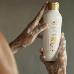 Kremowy żel pod prysznic Milk&Honey Gold 250 ml