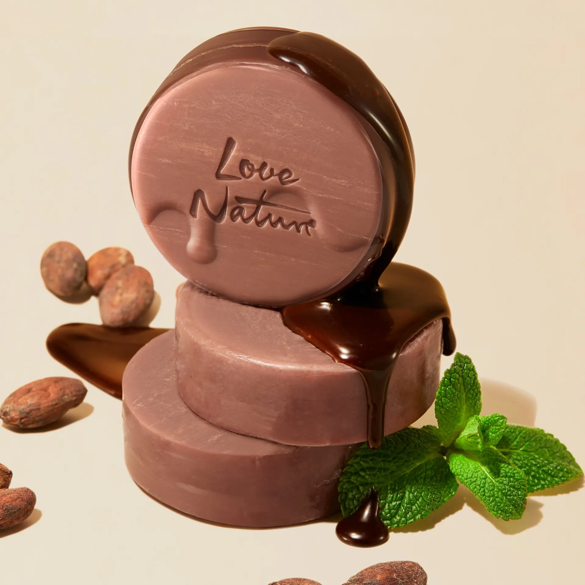 Mydło Love Nature Sweet Delights z organicznym masłem kakaowym i miętą 75 g