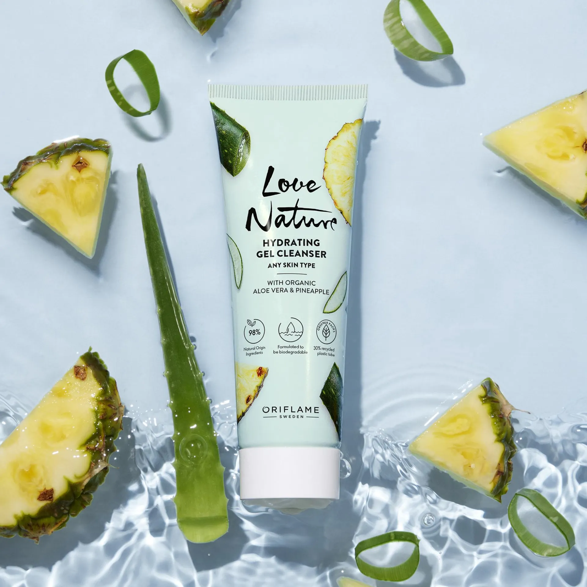 Nawilżający żel oczyszczający Love Nature z organicznym aloesem i ananasem 125 ml