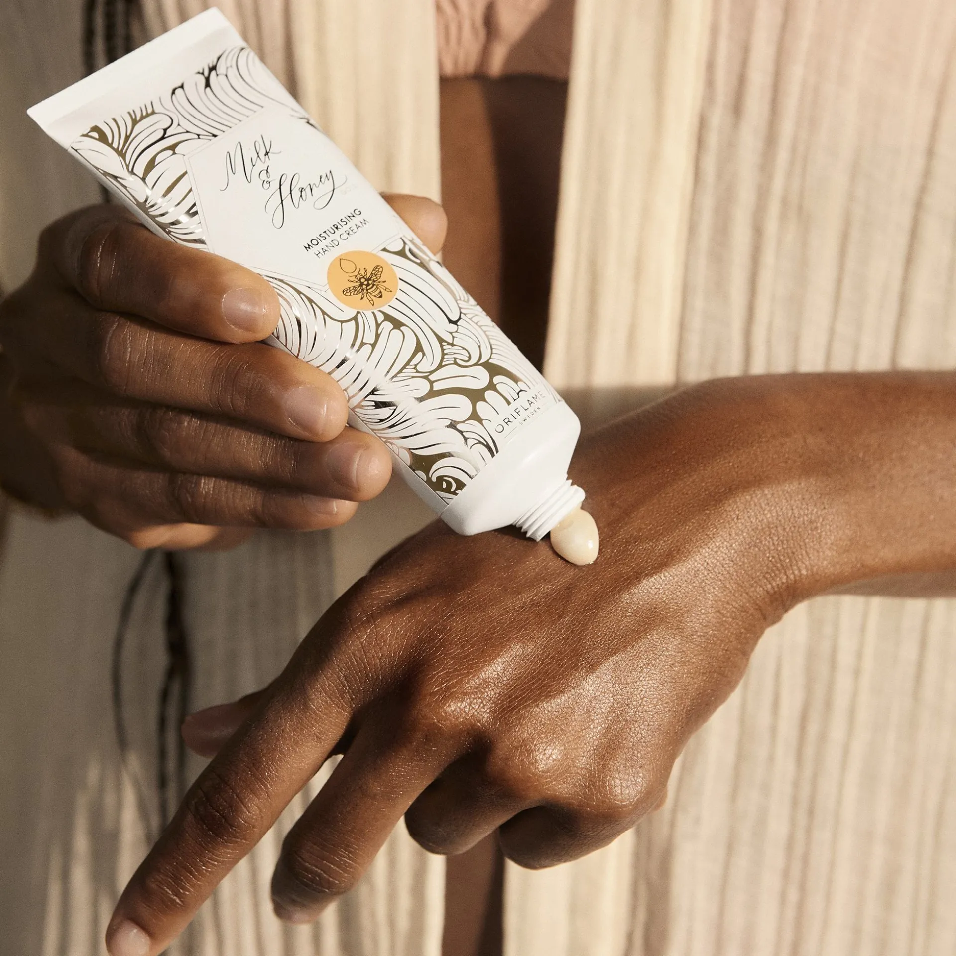 Nawilżający krem do rąk Milk&Honey Gold 75 ml