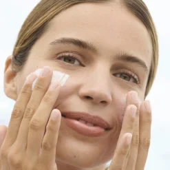 Ochronny krem rozświetlający Opt Optimals Daily Glow SPF 50 30 ml