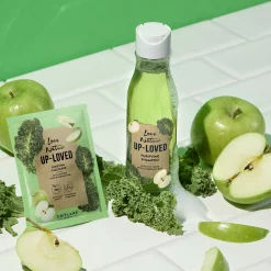 Oczyszczający szampon Love Nature Up-Loved z jabłkiem z upcyklingu i organicznym jarmużem 250 ml