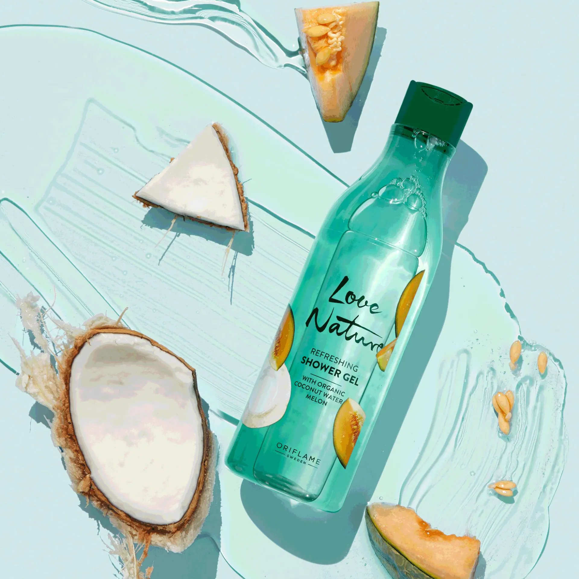 Odświeżający żel pod prysznic Love Nature z organiczną wodą kokosową i melonem 500 ml