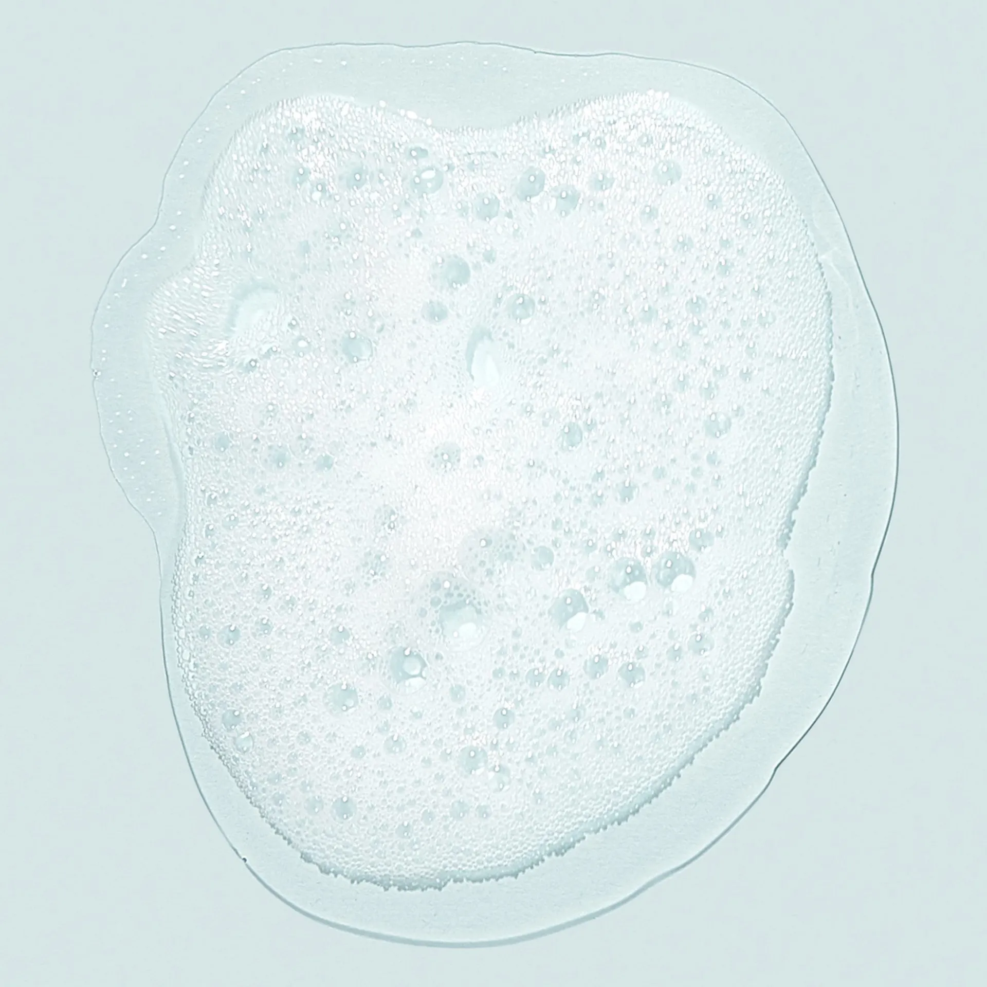 Odświeżający żel pod prysznic Love Nature z organiczną wodą kokosową i melonem 500 ml