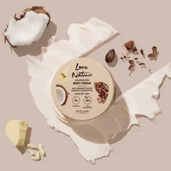 Odżywczy krem do ciała Love Nature z organicznym masłem kakaowym i olejem kokosowym 200 ml