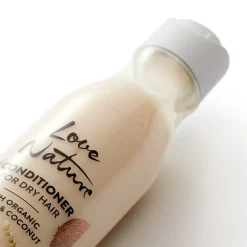Odżywka Love Nature z organiczną pszenicą i kokosem do włosów suchych 250 ml