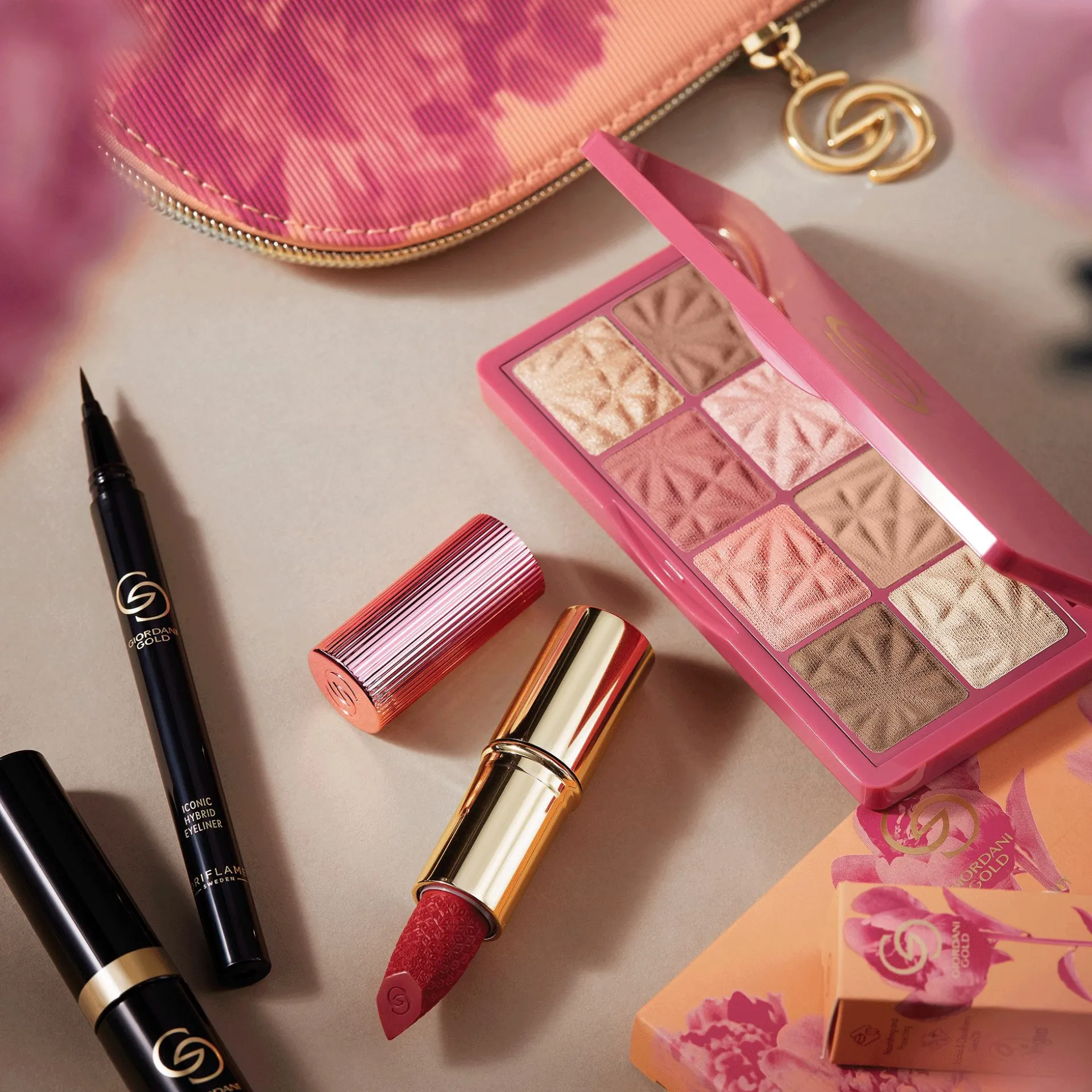 Paleta do makijażu Giordani Gold Fabulous Beauty 8 g