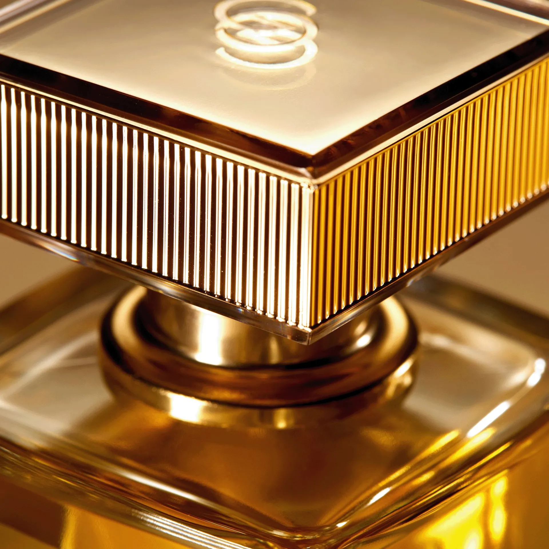 Perfumy Giordani Gold Essenza