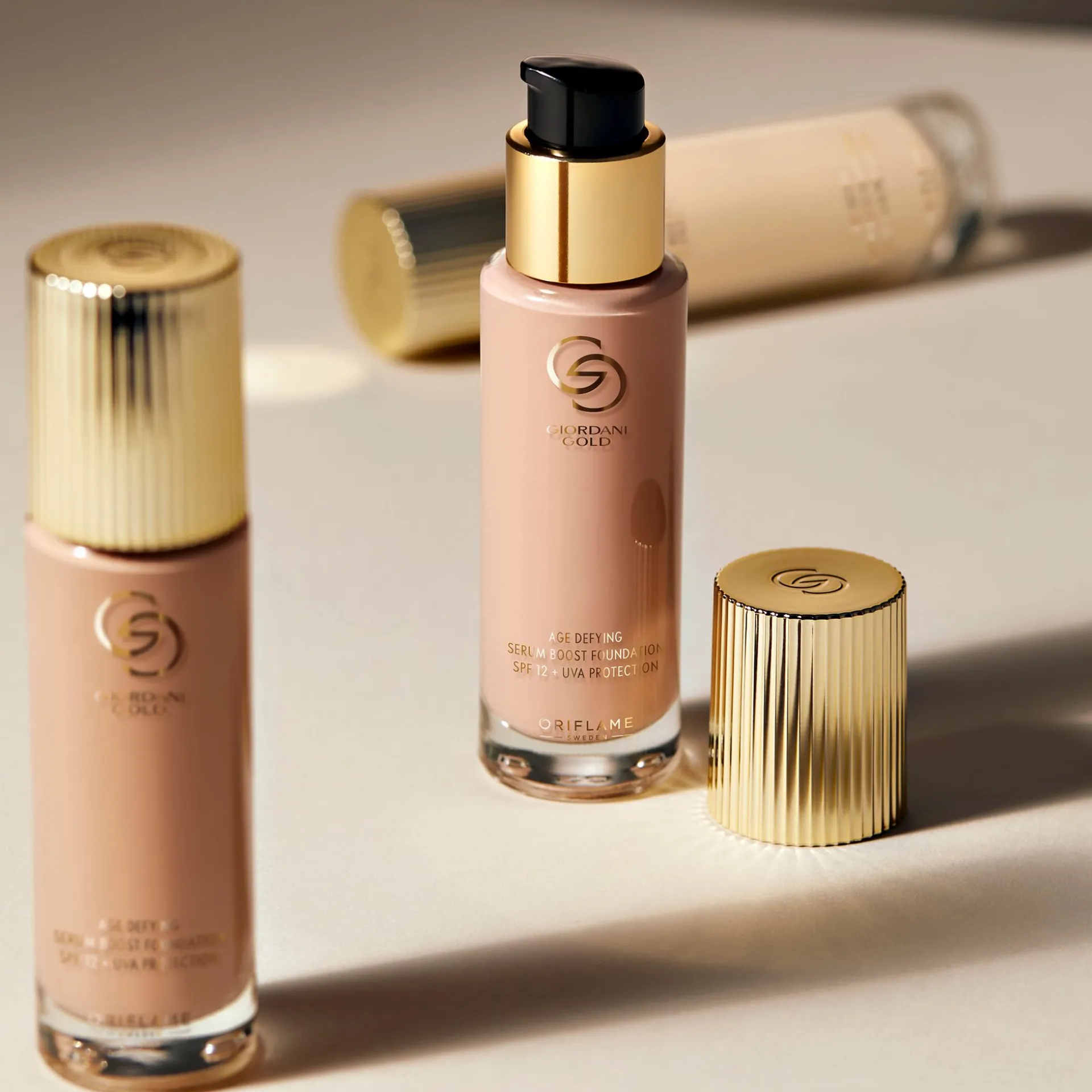 Podkład odmładzający na bazie serum Giordani Gold SPF 12 + UVA 4224130 ml