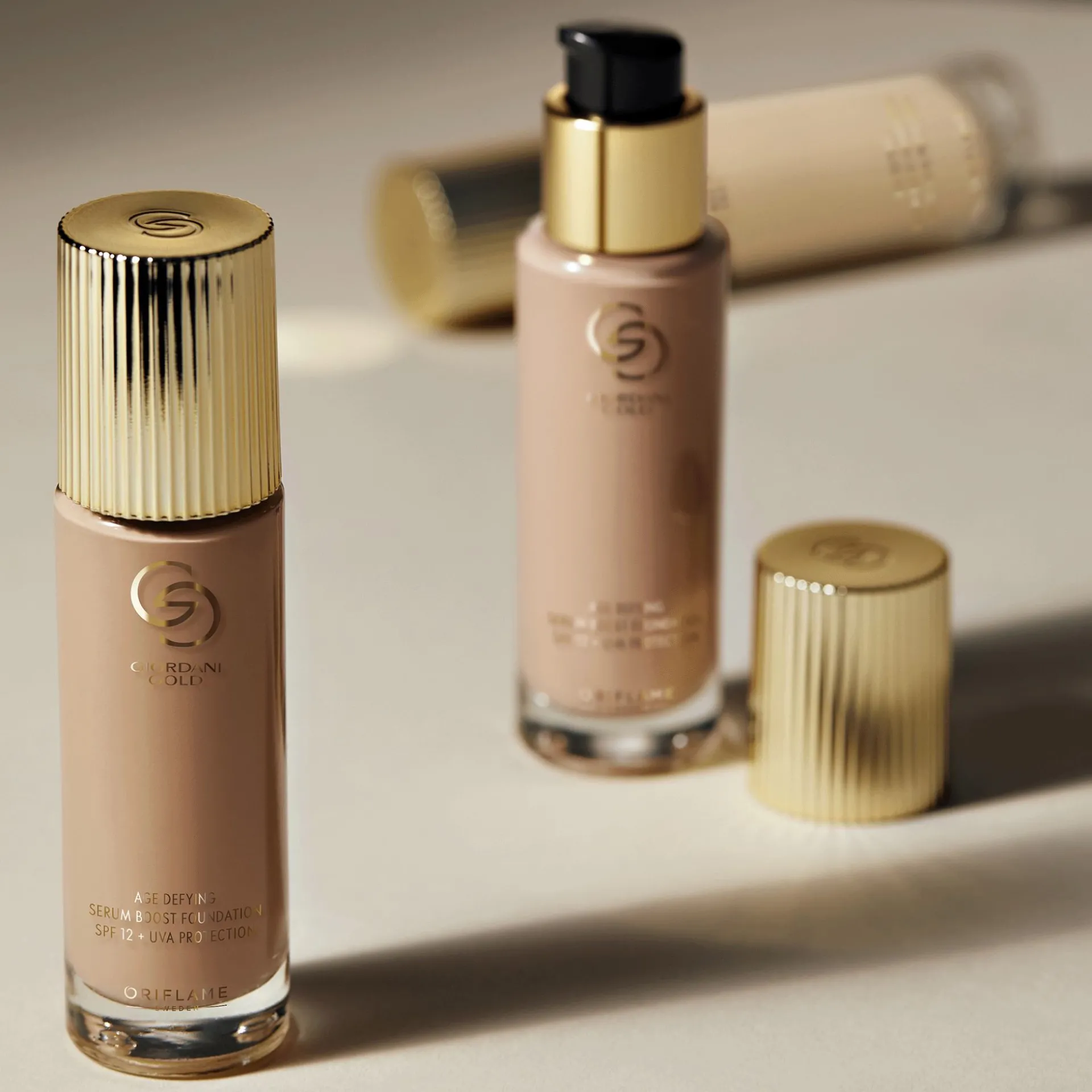 Podkład odmładzający na bazie serum Giordani Gold SPF 12 + UVA 4224130 ml