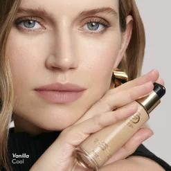 Podkład odmładzający na bazie serum Giordani Gold SPF 12 + UVA 4224130 ml