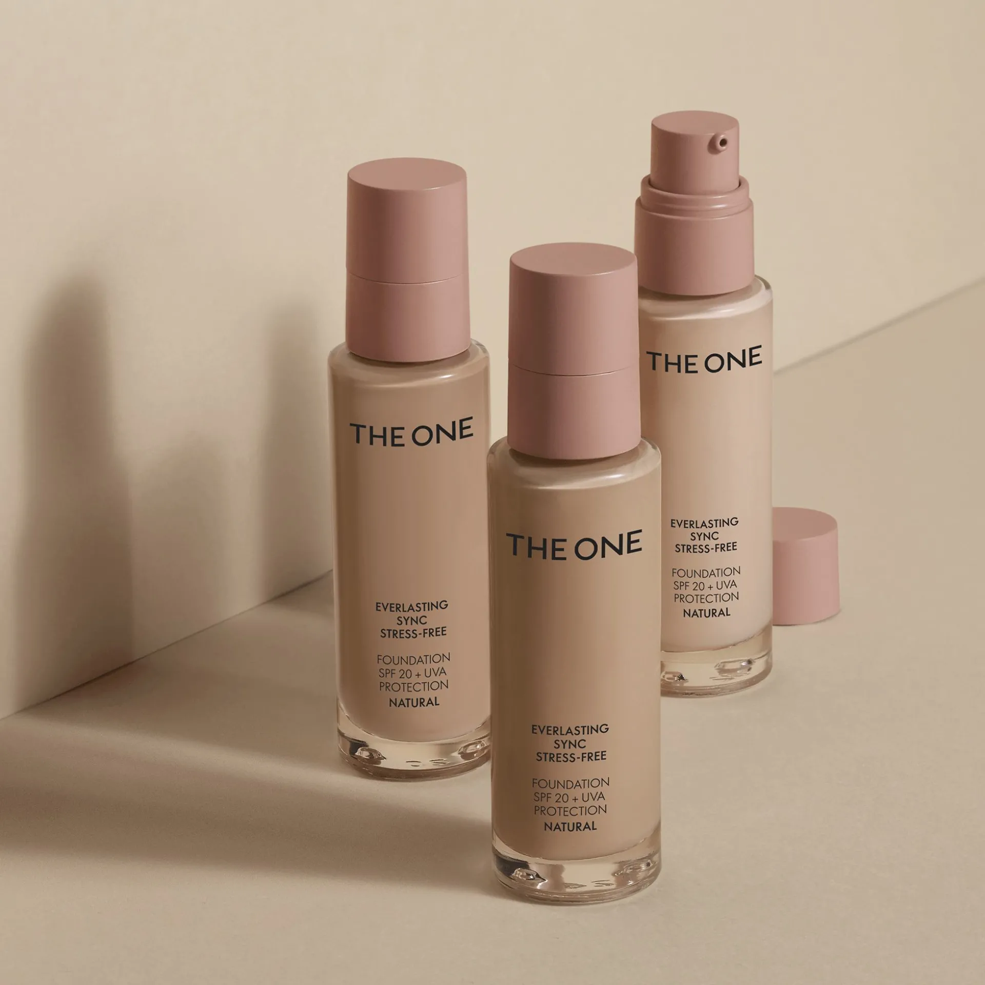 Podkład THE ONE Everlasting Sync Stress-Free SPF 20 + UVA 4690830 ml
