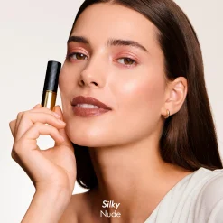 Pomadka Giordani Gold Iconic Satin SPF 15 426513.8 g