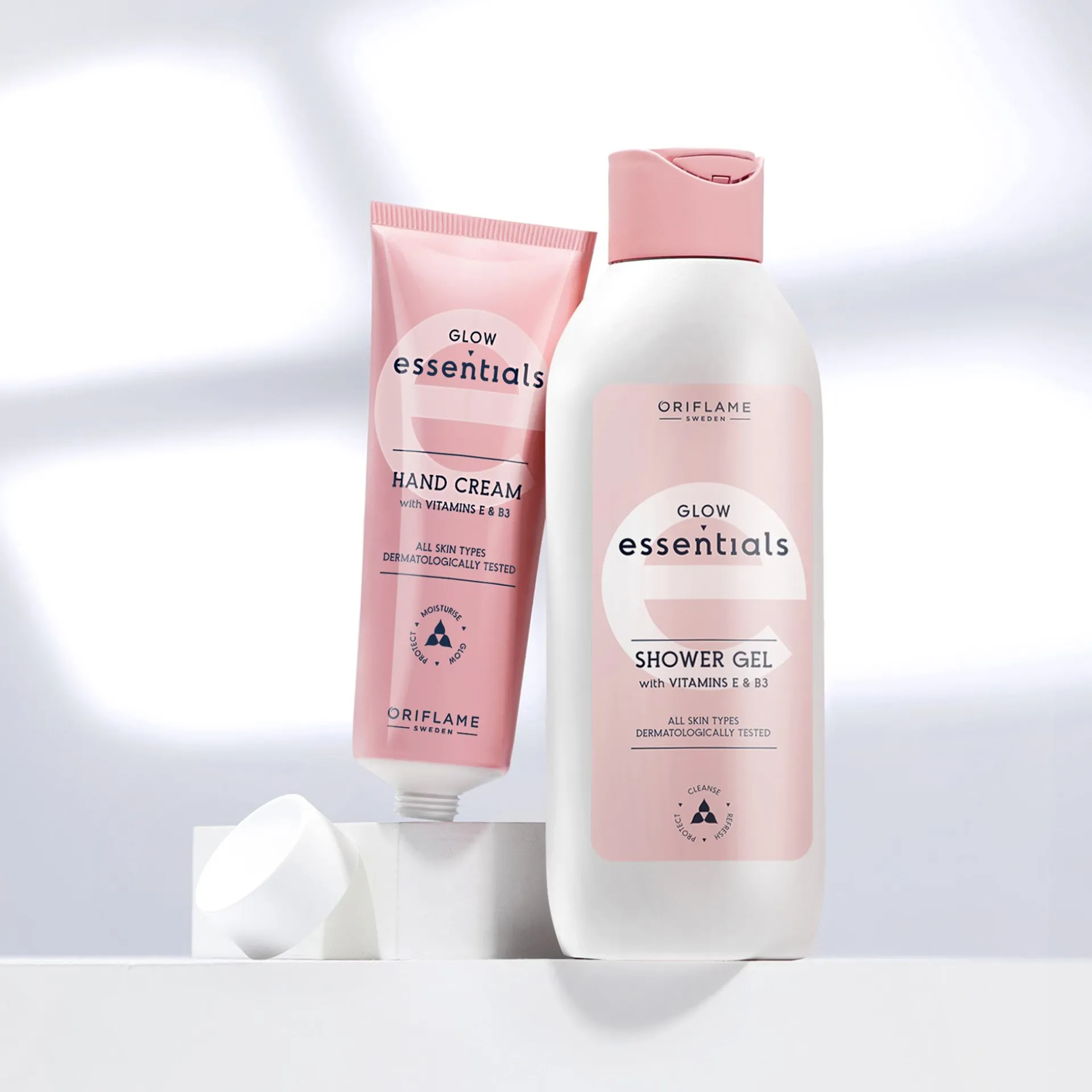 Rozświetlający krem do rąk Essentials z witaminą E i B3 75 ml