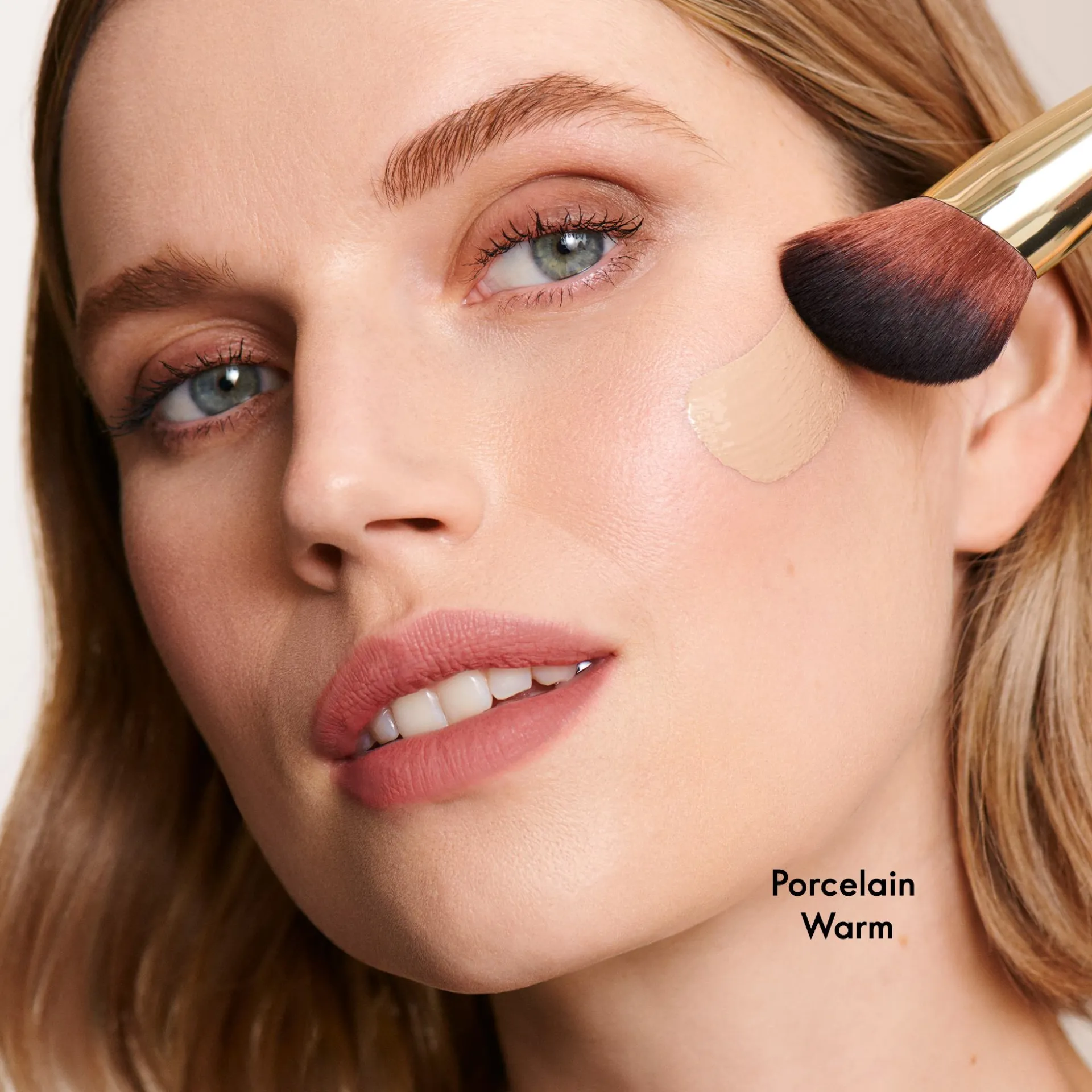 Trwały podkład mineralny Giordani Gold SPF 20 4210230 ml