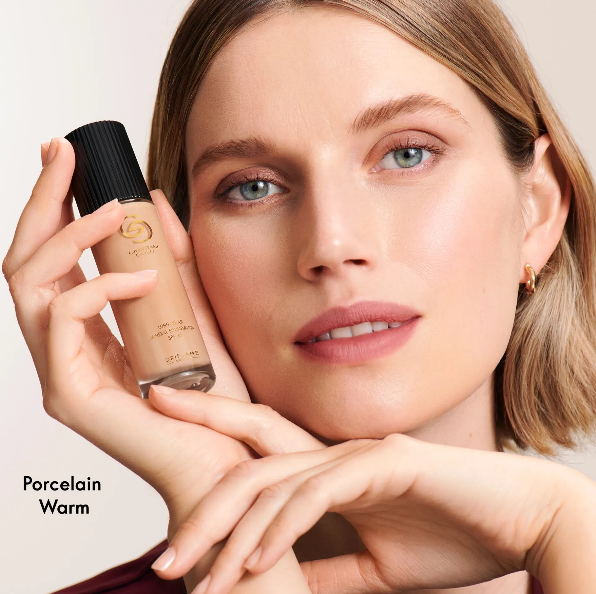 Trwały podkład mineralny Giordani Gold SPF 20 4210230 ml