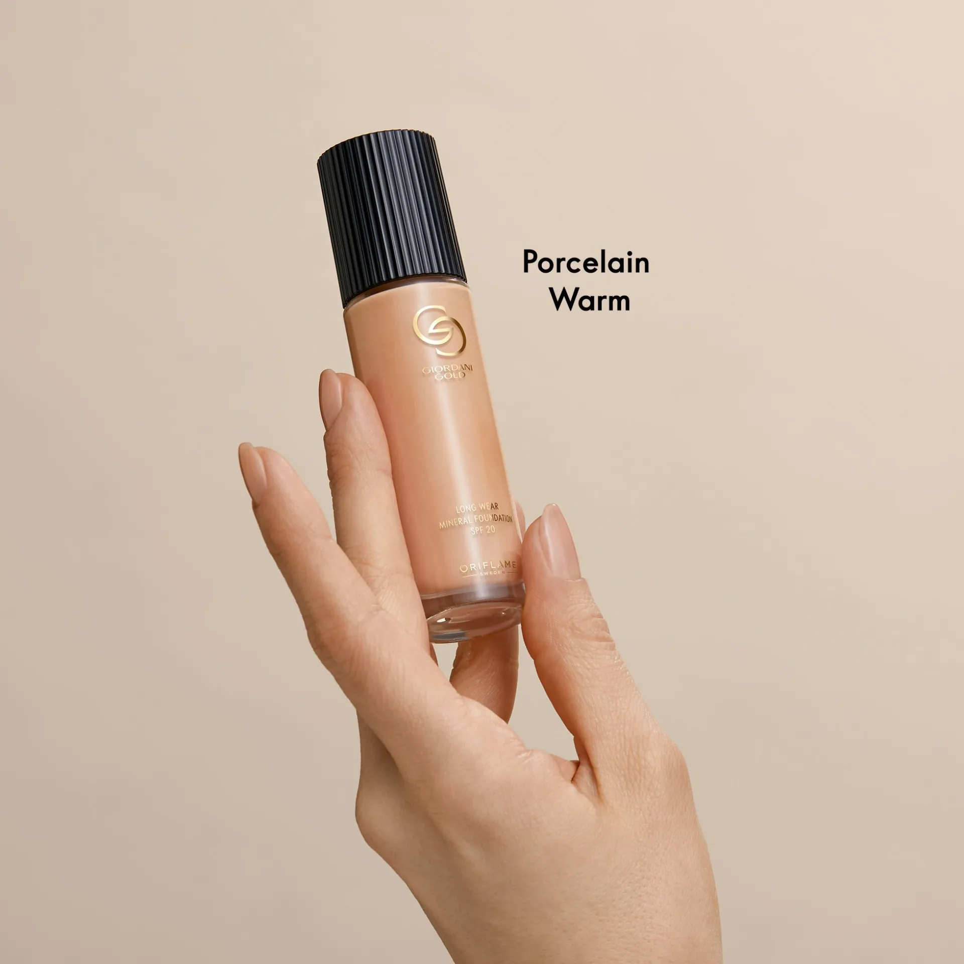 Trwały podkład mineralny Giordani Gold SPF 20 4210230 ml