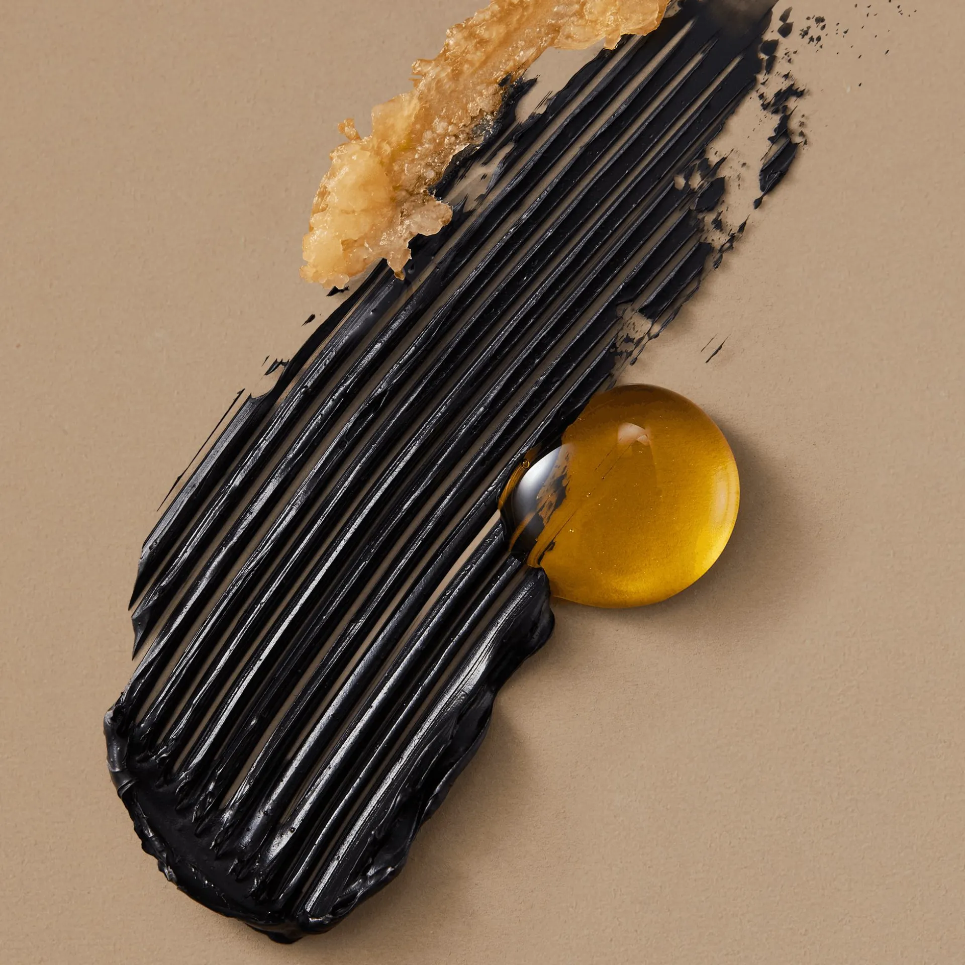 Tusz do rzęs Giordani Gold Iconic - Black 8 ml
