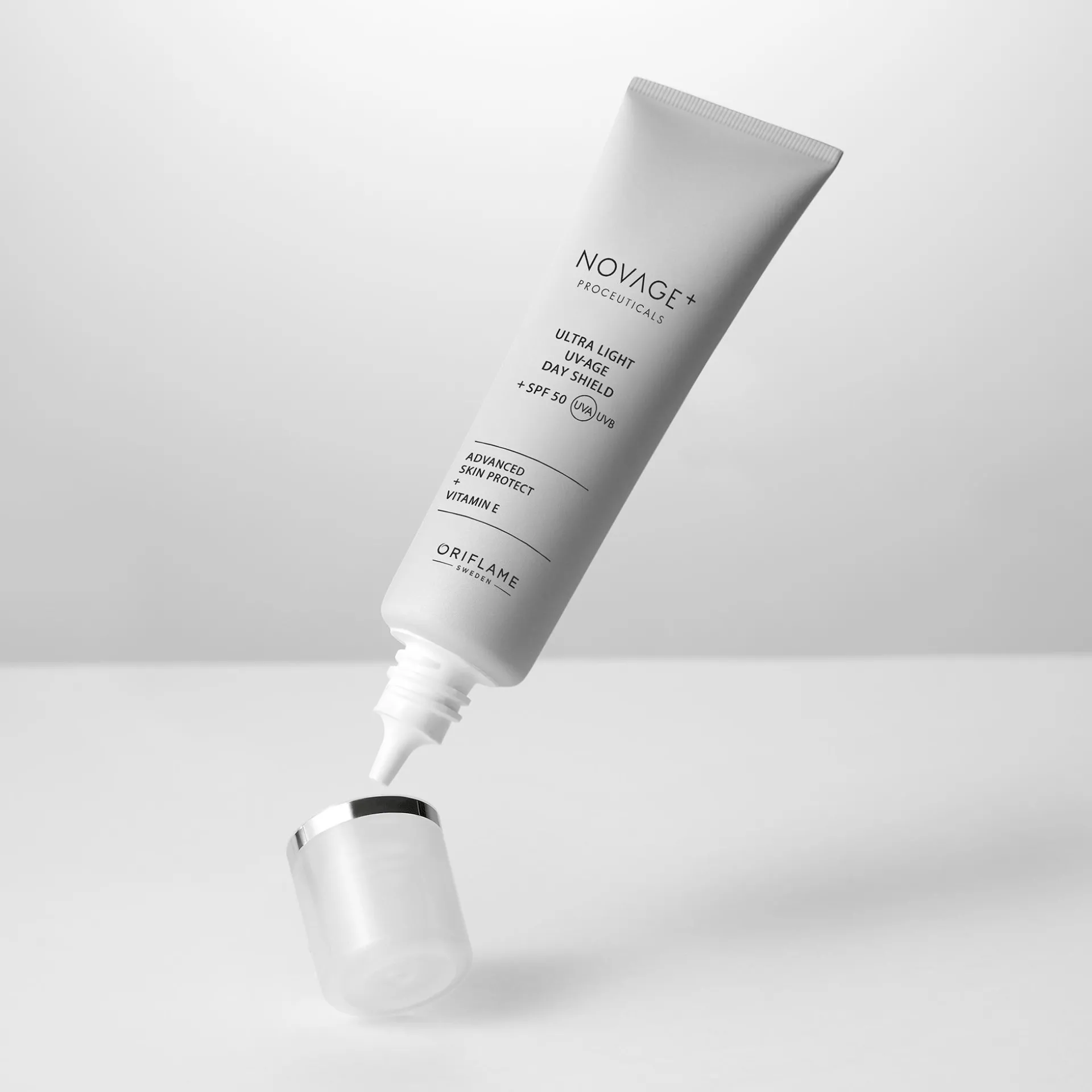 Ultralekki ochronny krem na dzień Novage+ Proceuticals SPF 50 30 ml