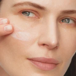 Ultralekki ochronny krem na dzień Novage+ Proceuticals SPF 50 30 ml